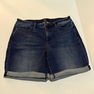NYDJ denim shorts in 16P